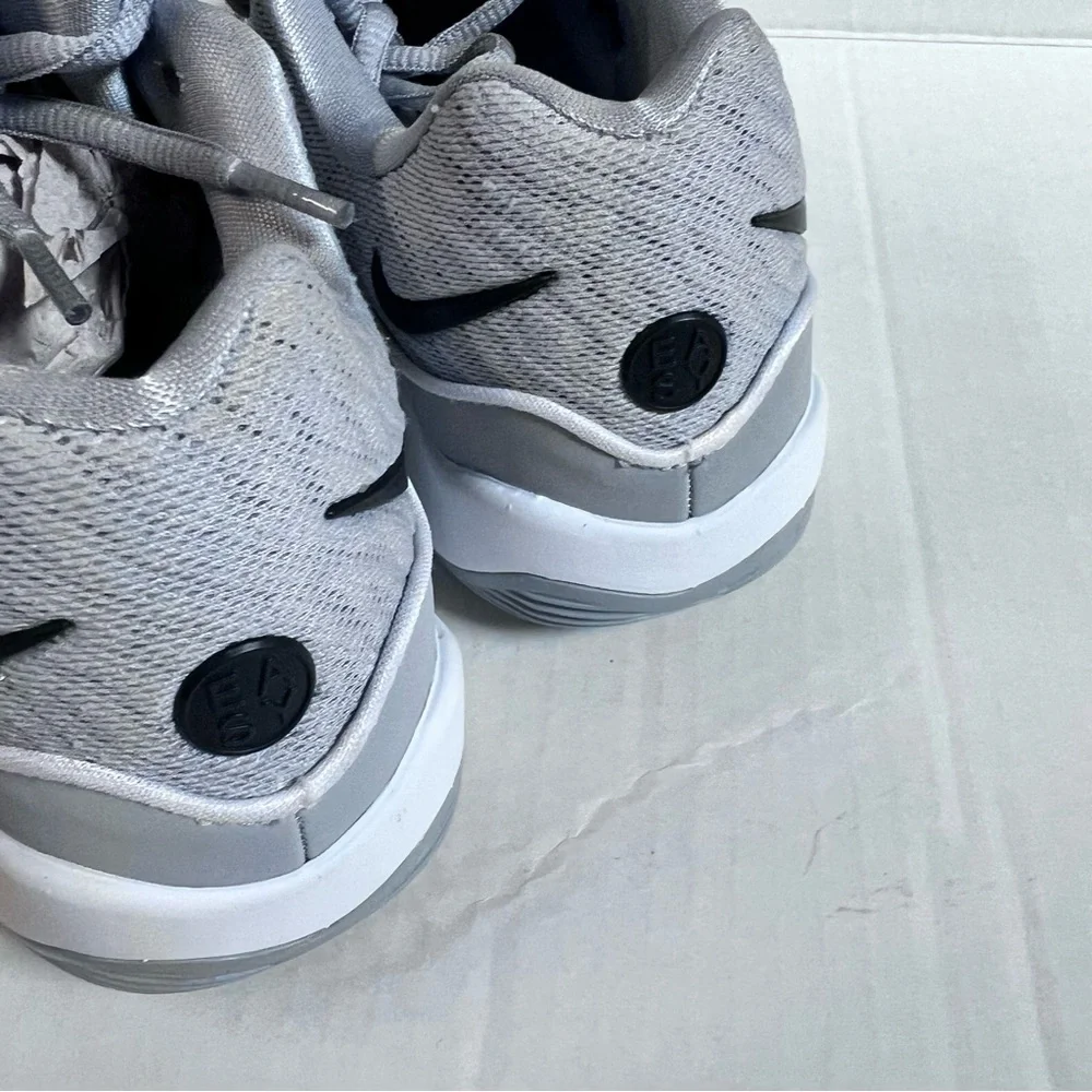 Nike Kevin Duran basketball shoes size‎ 6.5